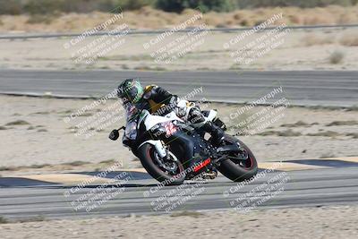 media/Nov-16-2025-Race Pace (Sun) [[8c5fa54630]]/Non Verified Riders (1st 20 Minutes)/4-Turn 16 (1116am)/